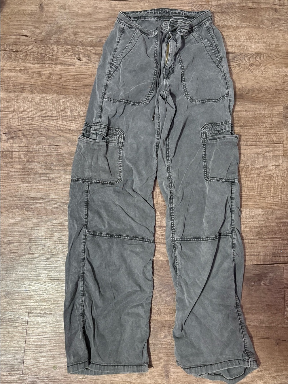 Size 0 Baggy grey wash cargo pants